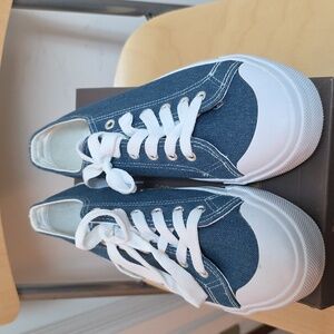 Roebuck & Co. Women's Sz10 Blue Canvas Sneakers NIB
